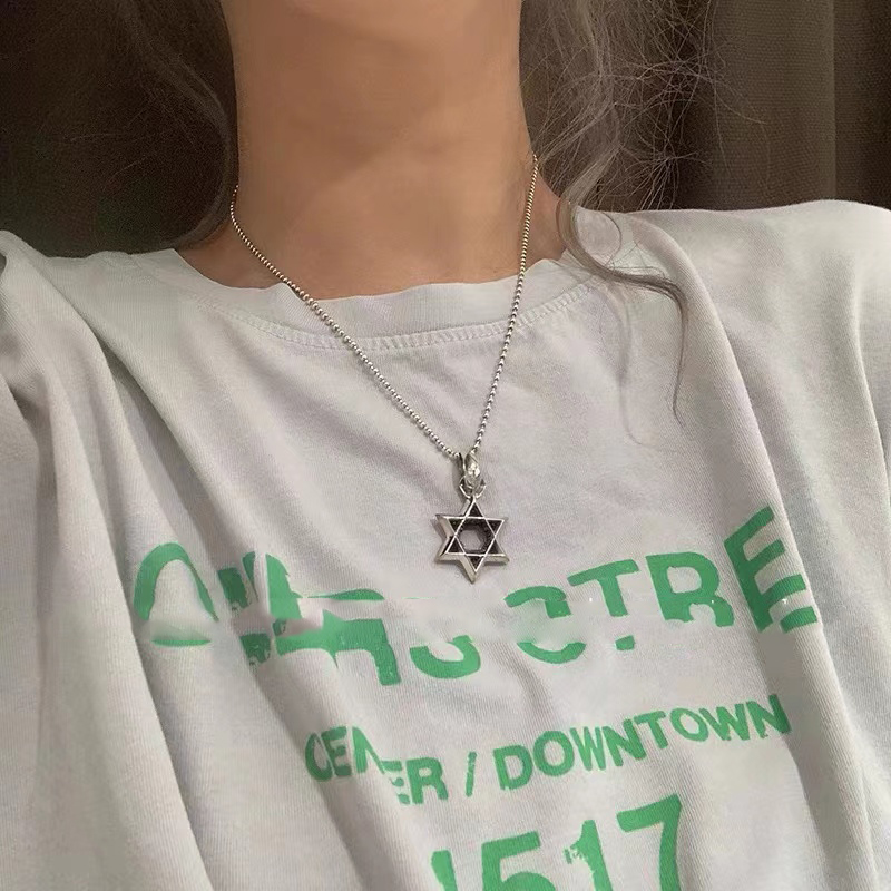 Ch*0me He**ts necklaces